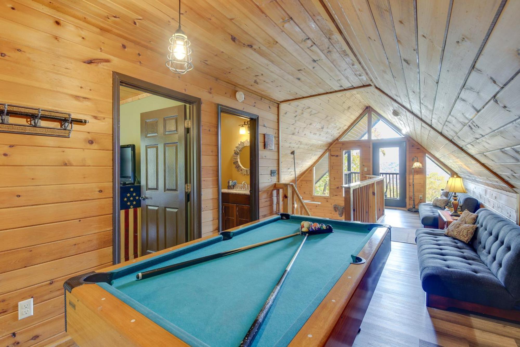 Above And Beyond Pigeon Forge Cabin With Prime Views! Kültér fotó