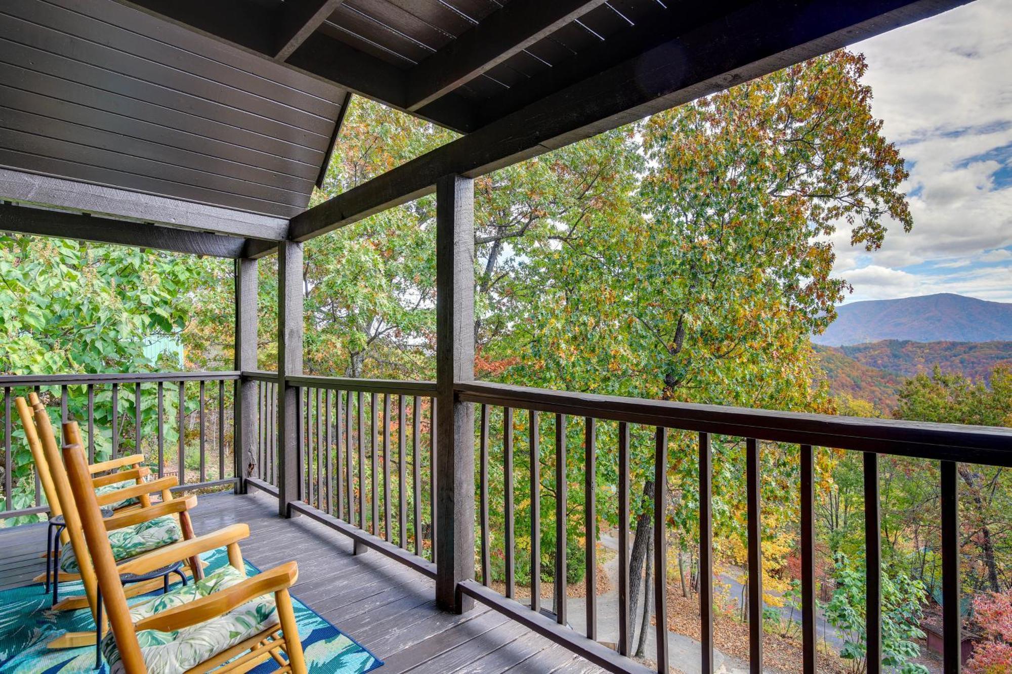 Above And Beyond Pigeon Forge Cabin With Prime Views! Kültér fotó